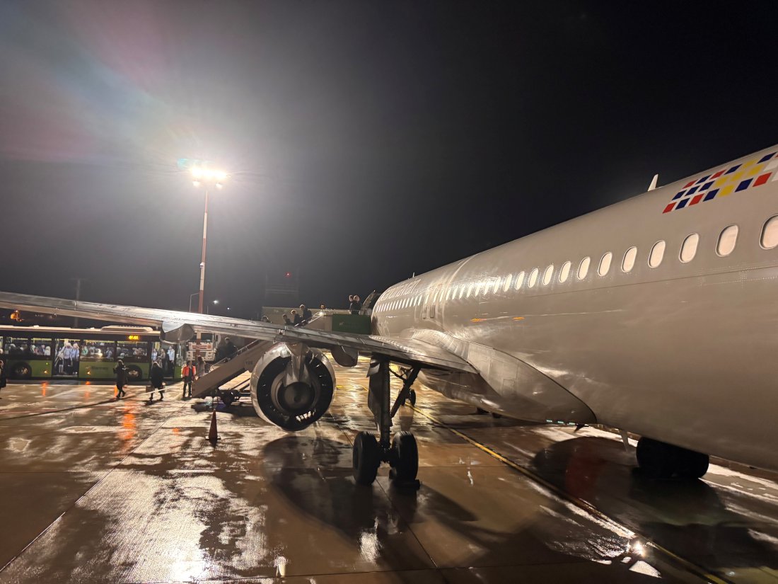 Touch down: En lang flyreise sør-øst endte på Gazipasa Flyplass lørdag kveld - etterfulgt av en god bussreise til hotellet.