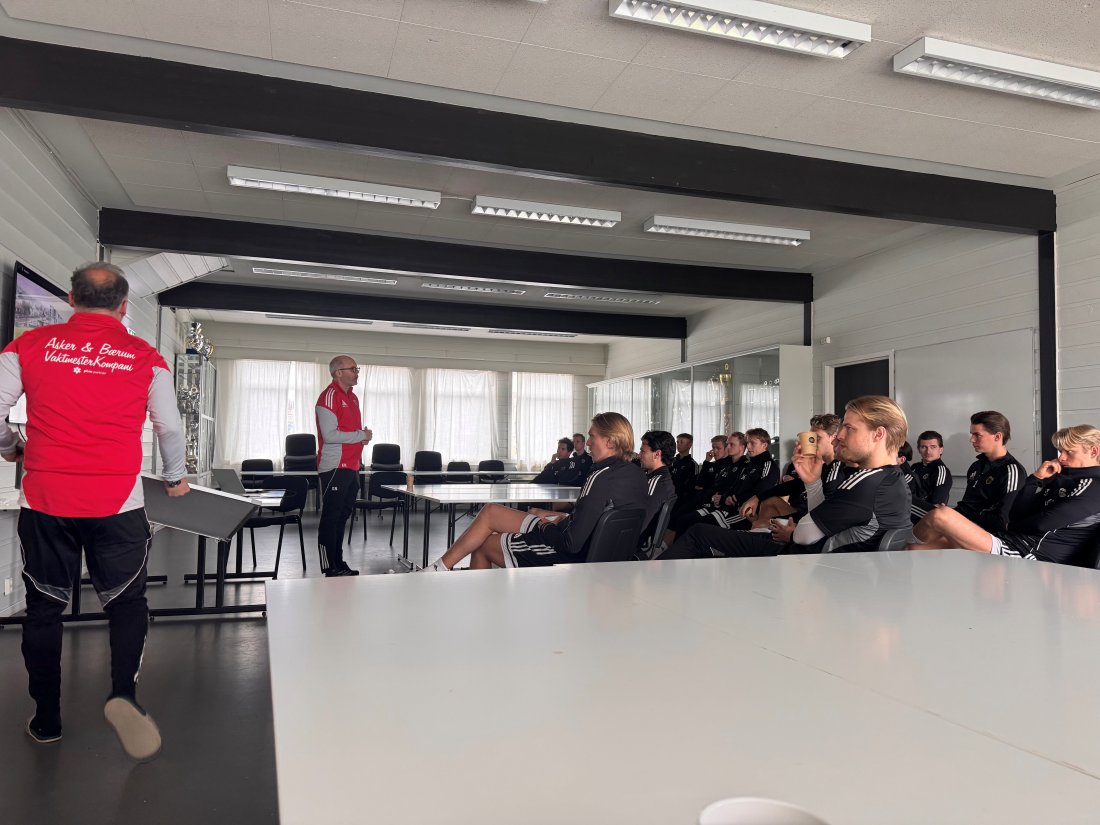 Siste prepp: A-laget med siste detaljer før Ullern venter mandag ettermiddag i Oslo