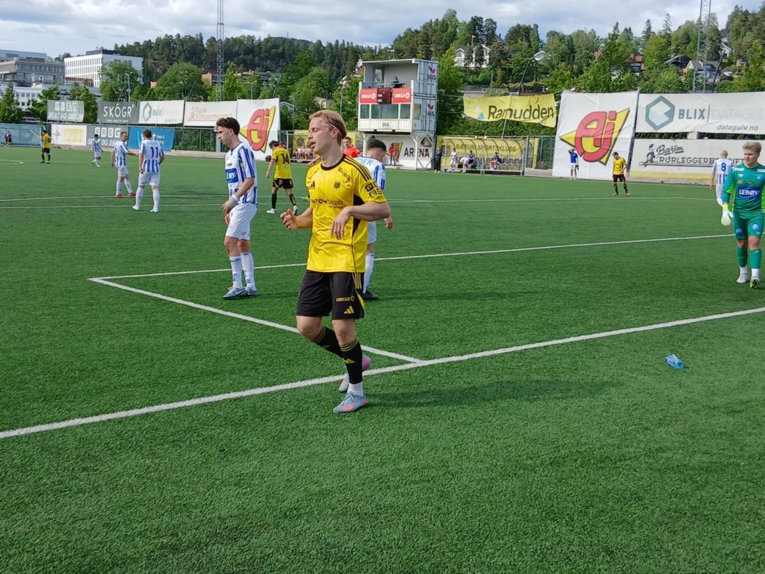 Bransmål: Lasse satte tre mål bak Skjervøys målvakt fredag ettermiddag.