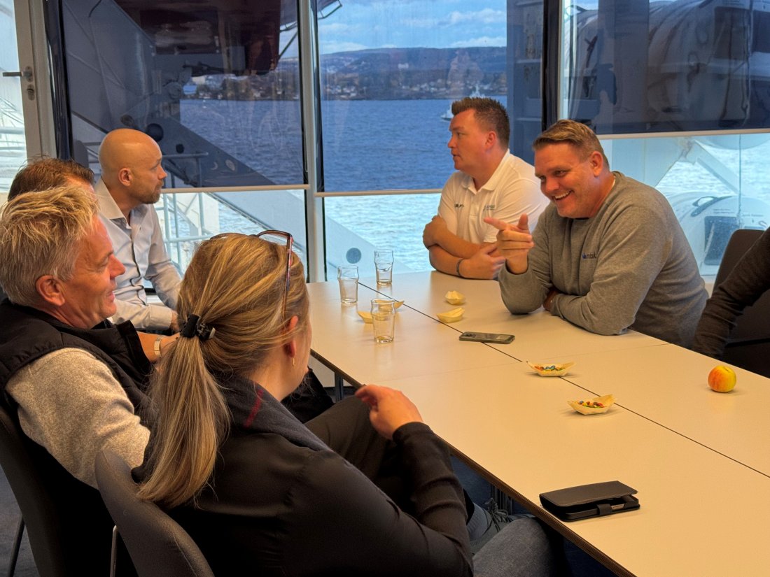 Sponsortur: Det er gode muligheter for å knytte relasjoner på sponsortur med Bærum SK - her på vei ut Oslofjorden med Go Nordic Cruiseline